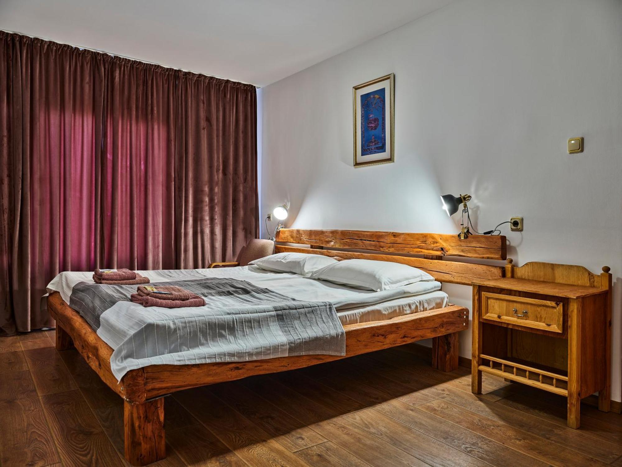 Hotel Tihiat Kat Apriltsi  Exteriör bild