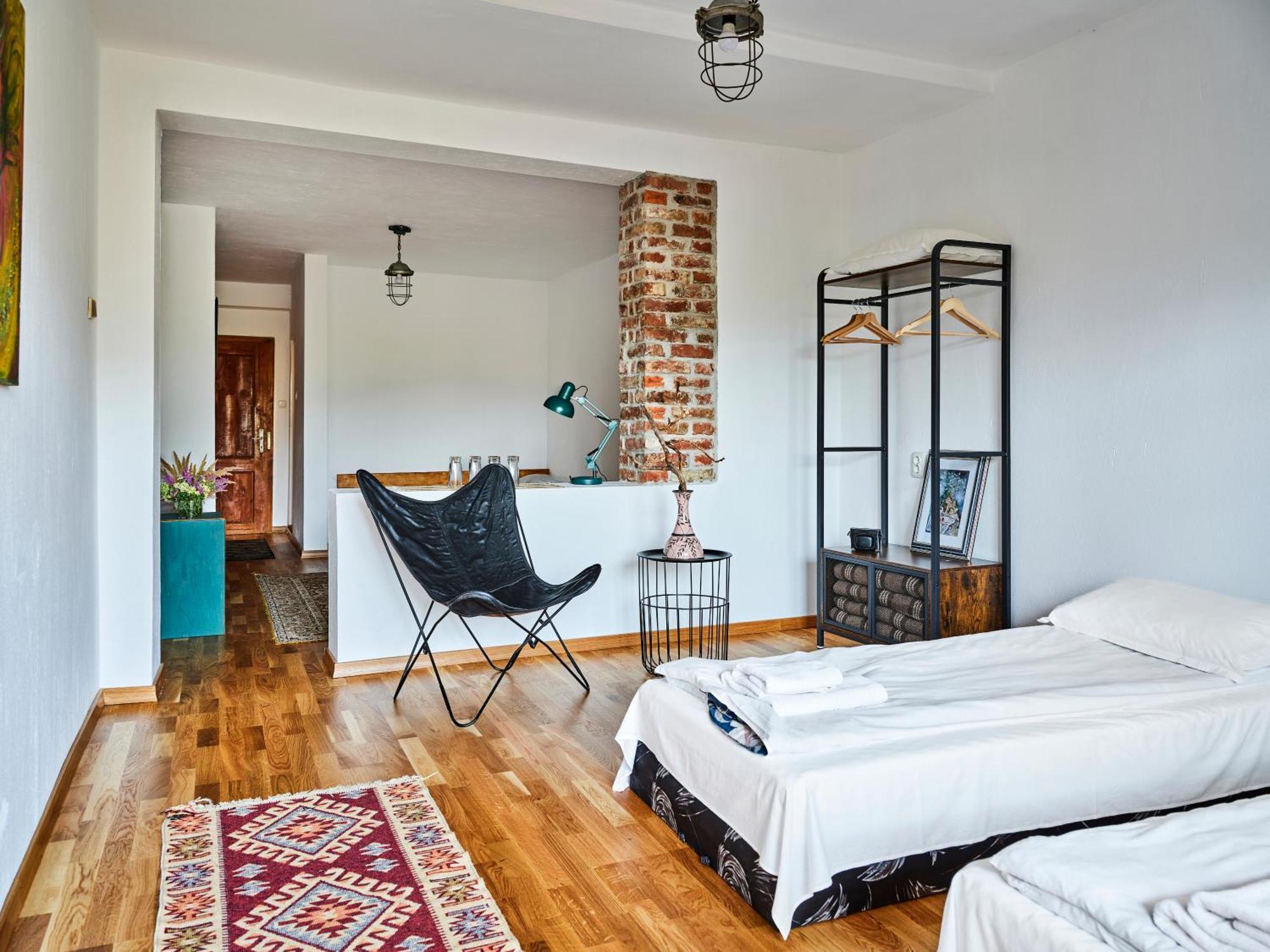 Hotel Tihiat Kat Apriltsi  Exteriör bild